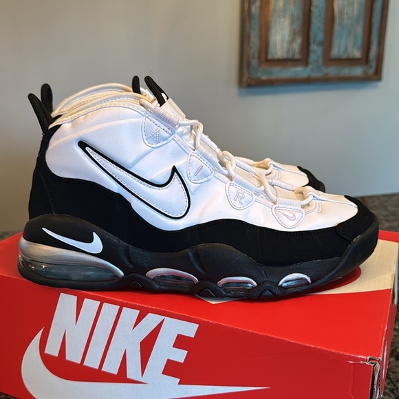 Nike air Max Uptempo Black and White Sneakers EUC 10 - Picture 4 of 17